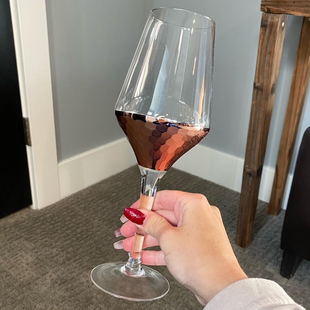 Rose gold insulated stem wine glass